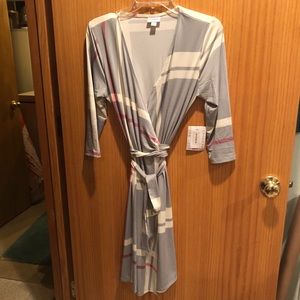 LulaRoe Michelle wrap dress size Medium